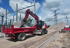 Apprentice and Experienced Earthmoving Machine Operator