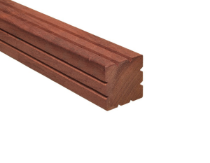 Aktie hardhout Azobe Paal V-Groef 65x65x2750 mm  ( Let Op, Zeer Krom !!!!)