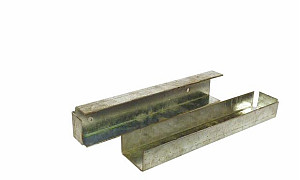 BE-01 U-profiel t.b.v. betonpaal muur- of hoekbevestiging (set van 2 stuks)