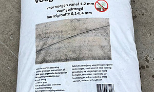Voegzand onkruid remmend