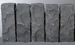 Palissade Vietnamees Basalt 12x12x50 cm, gekloofd