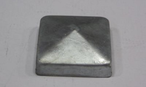 AFD-001 Paalornament Piramide metaal verzinkt 71x71 mm